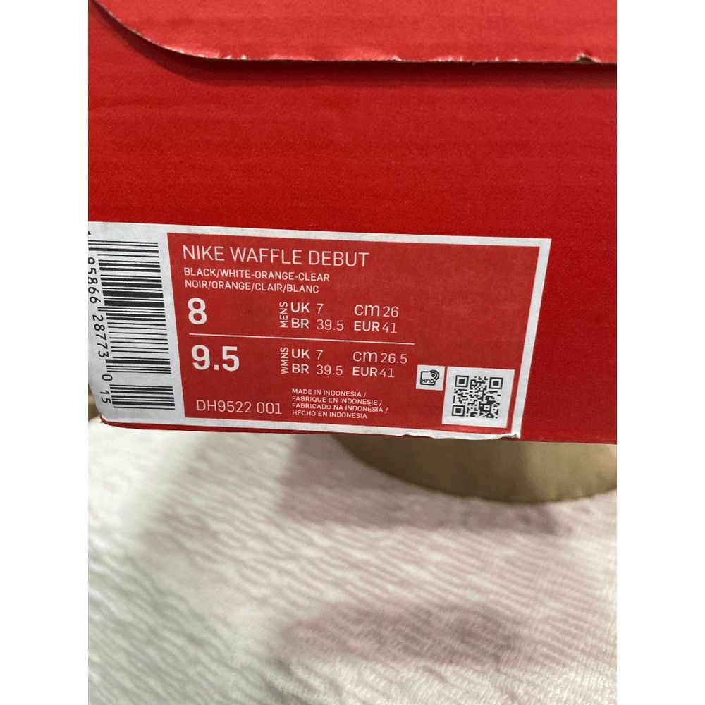 Nike Men's Waffle Debut Sneakers - Black/White 8 - Picture 7 of 10
